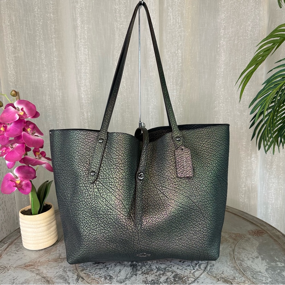 COACH MARKET TOTE IN HOLOGRAM LEATHER F54631 DARK GUNMETAL/HOLOGRAM IRIDESCENT